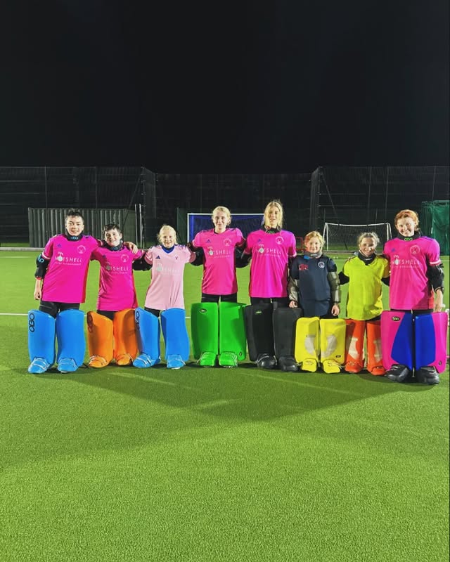 HC Knole Park goalkeepers of all ages lined up together after evening training